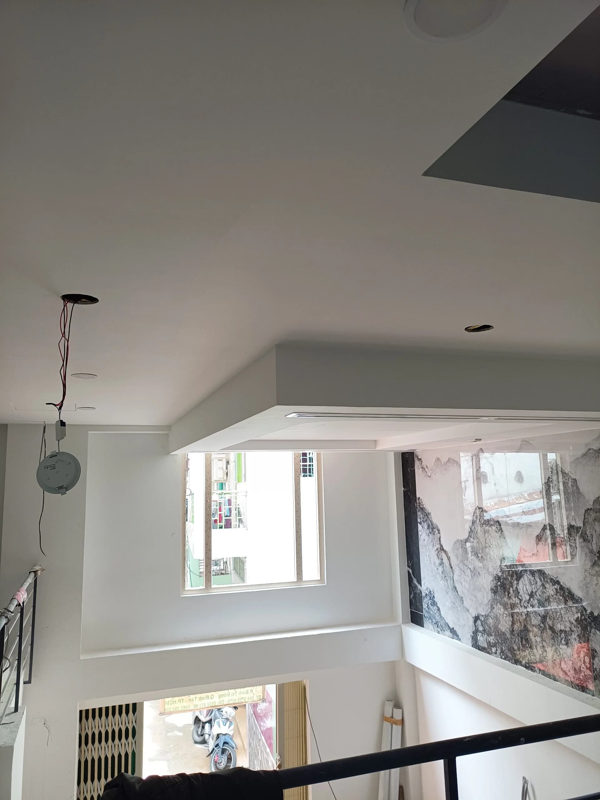 Thi công hệ thống ĐHKK âm trần và cấp khí tươi thu hồi nhiệt Menred Hagisu cho nhà phố Mr. Vũ (Quận 5)