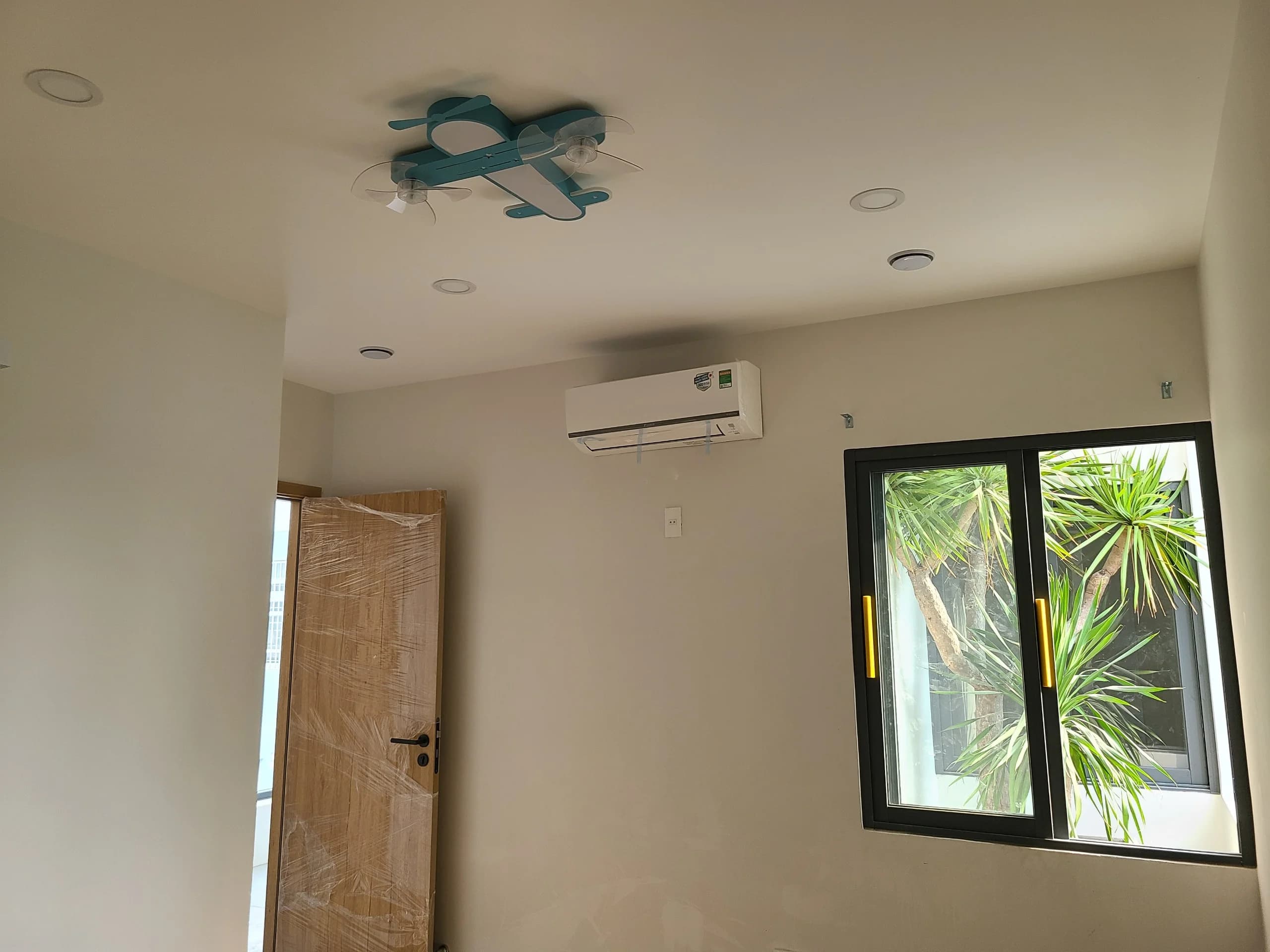 Thiết kế và thi công lắp đặt hệ thống ĐHKK và hệ thống lọc, cấp khí tươi hồi nhiệt cho tòa nhà đa năng Mr. Đạt (Biên Hòa) - ảnh 9