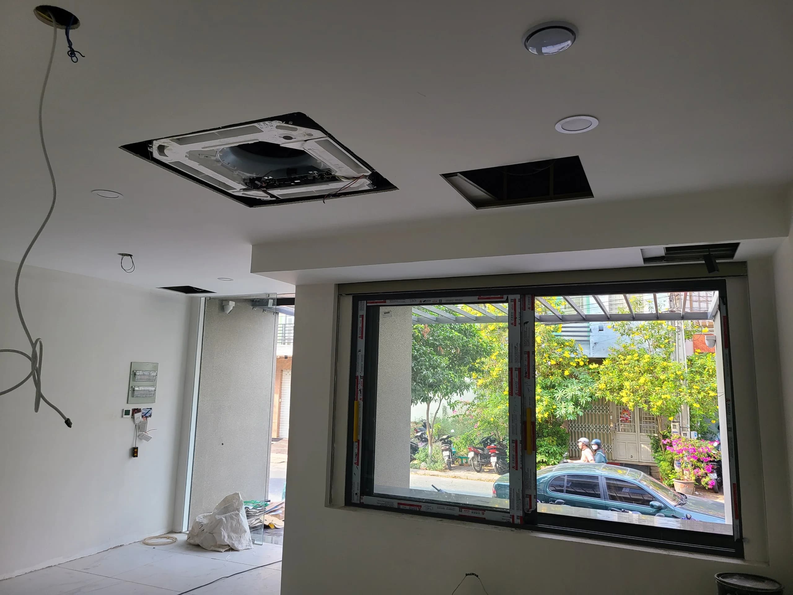 Thiết kế và thi công lắp đặt hệ thống ĐHKK và hệ thống lọc, cấp khí tươi hồi nhiệt cho tòa nhà đa năng Mr. Đạt (Biên Hòa) - ảnh 11