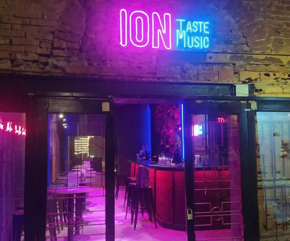 Điện máy ELC hoàn thành lắp đặt hệ thống máy lạnh âm trần cassette Reetech cho Câu lạc bộ Taste Music, Quận 1